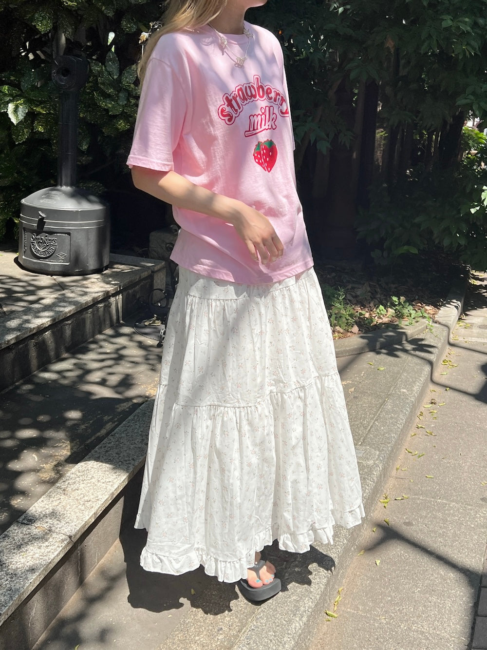 <SL2242645> fancy flower skirt