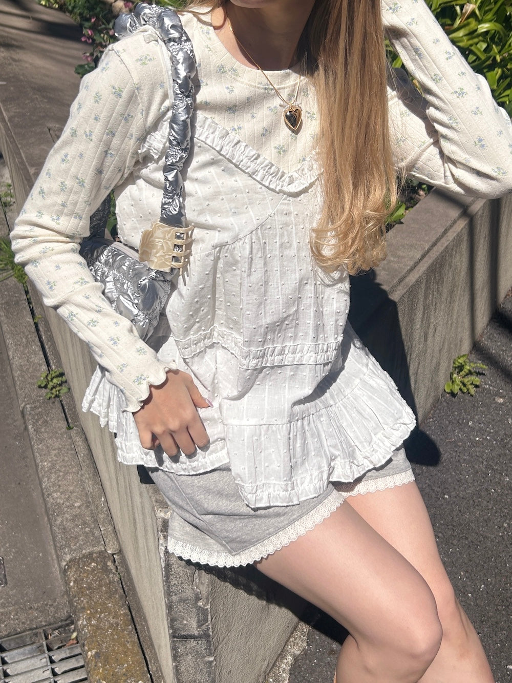 <SL2241628> flower mellow long tee