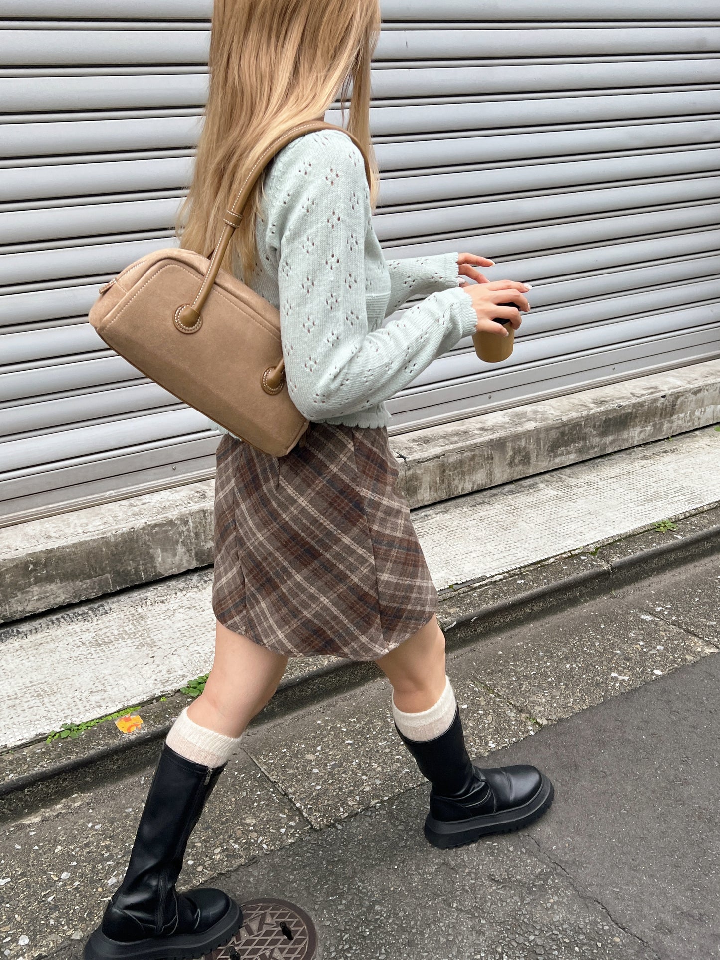 <SL1243604> suede shoulder bag