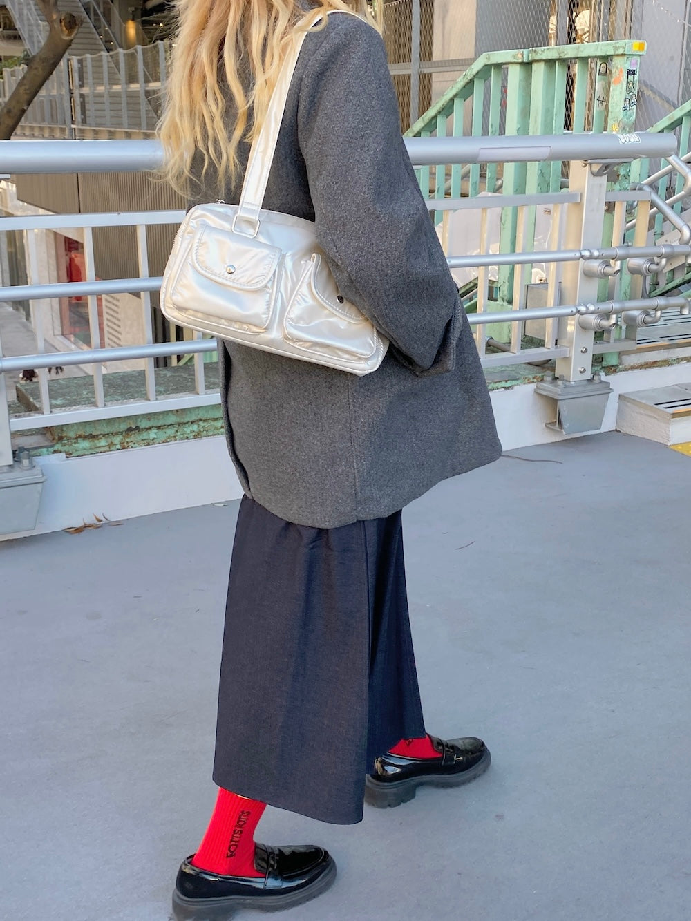 <SL2243684> ベルト付きプリーツミディスカート