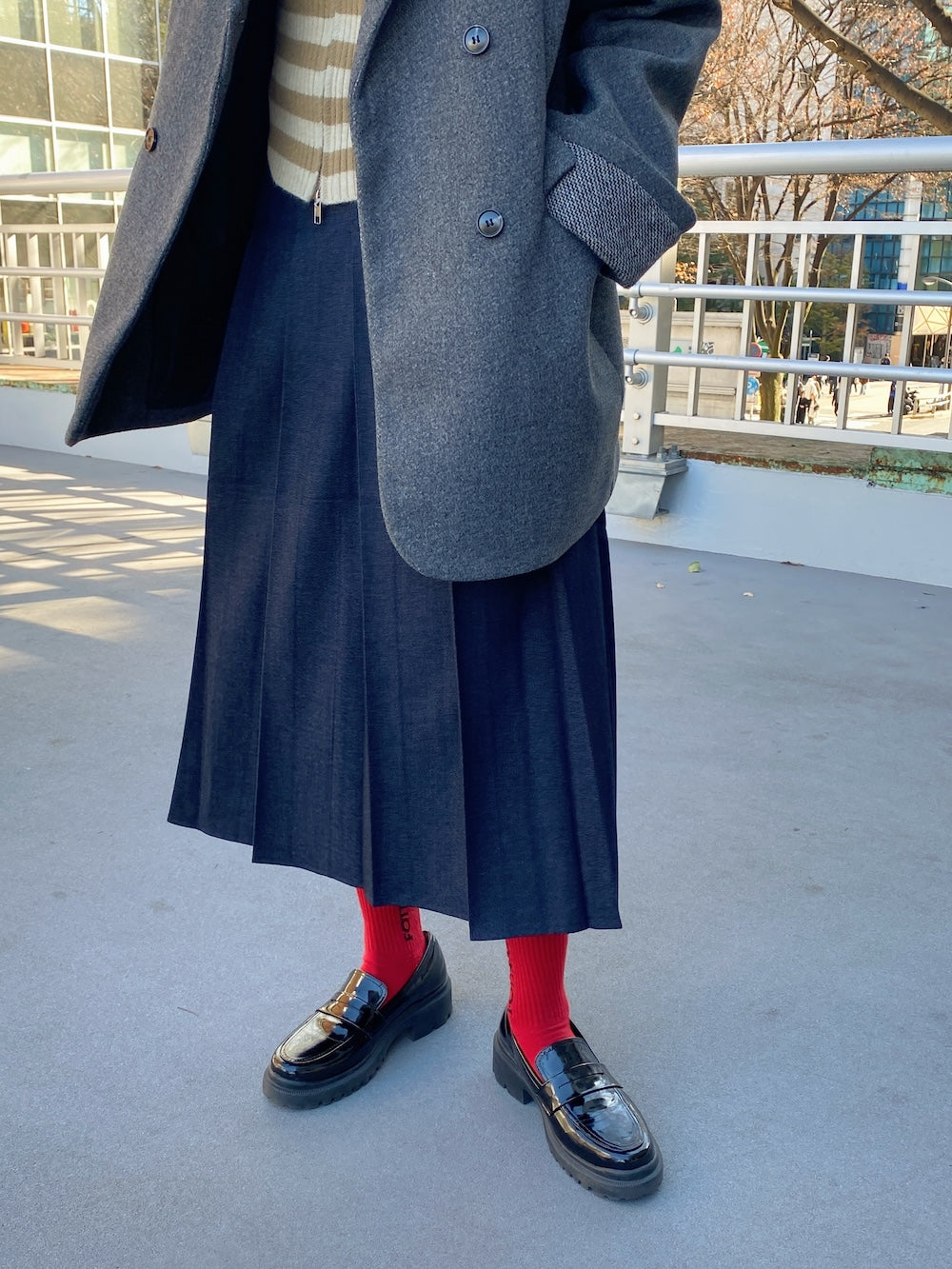 <SL2243684> ベルト付きプリーツミディスカート