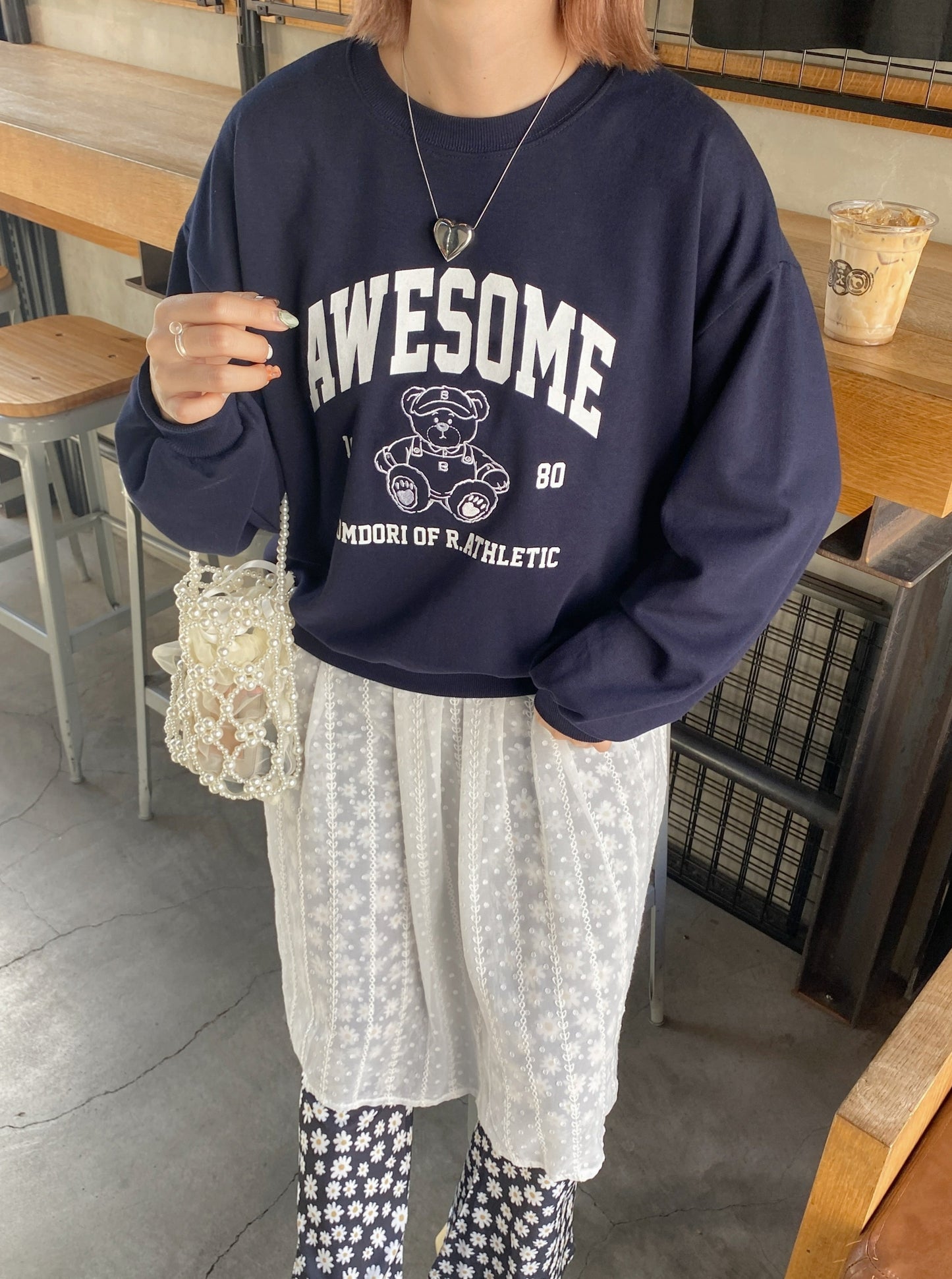 <SL2233685> bear sweat