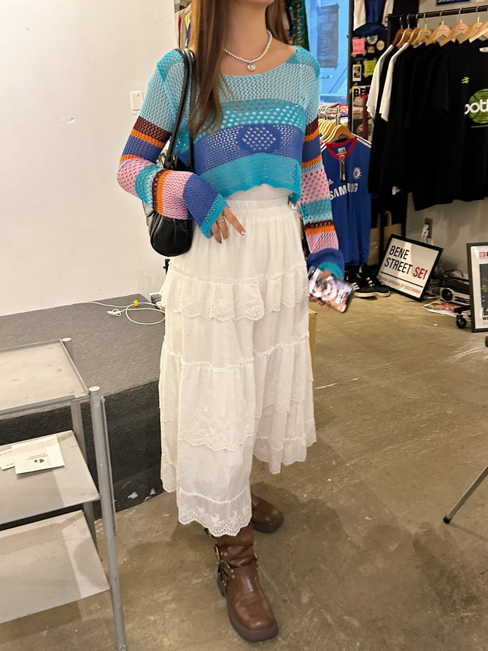 <SL2243618> マルチメッシュクロップドトップス
