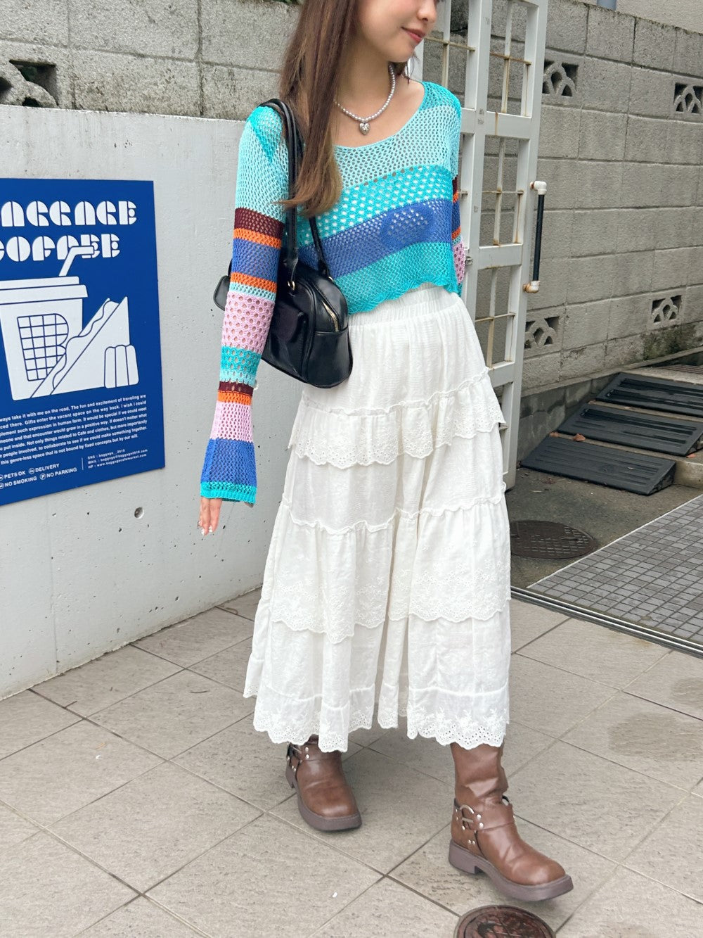 <SL2243618> マルチメッシュクロップドトップス