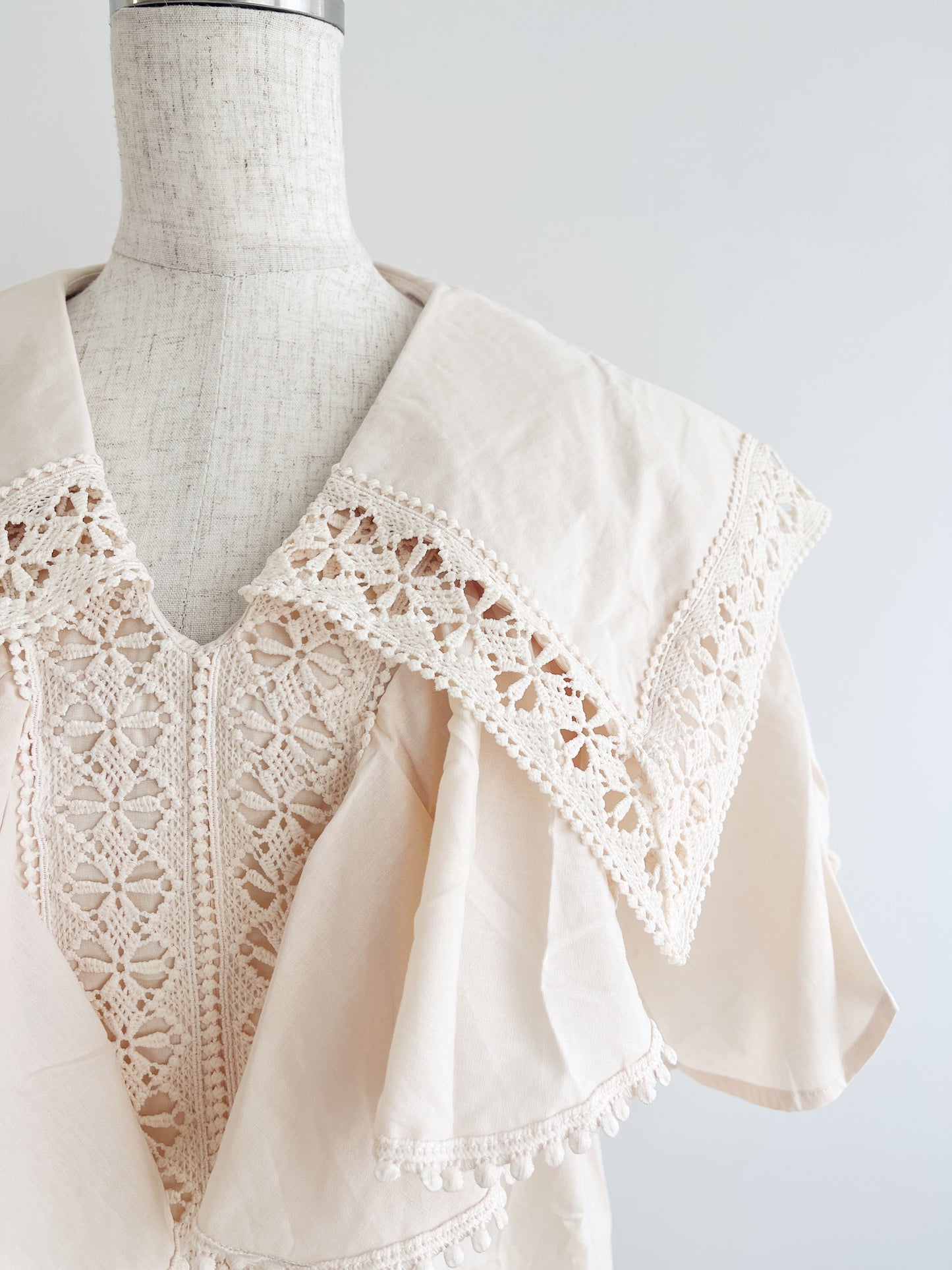 <AN2241205> フリルブラウス