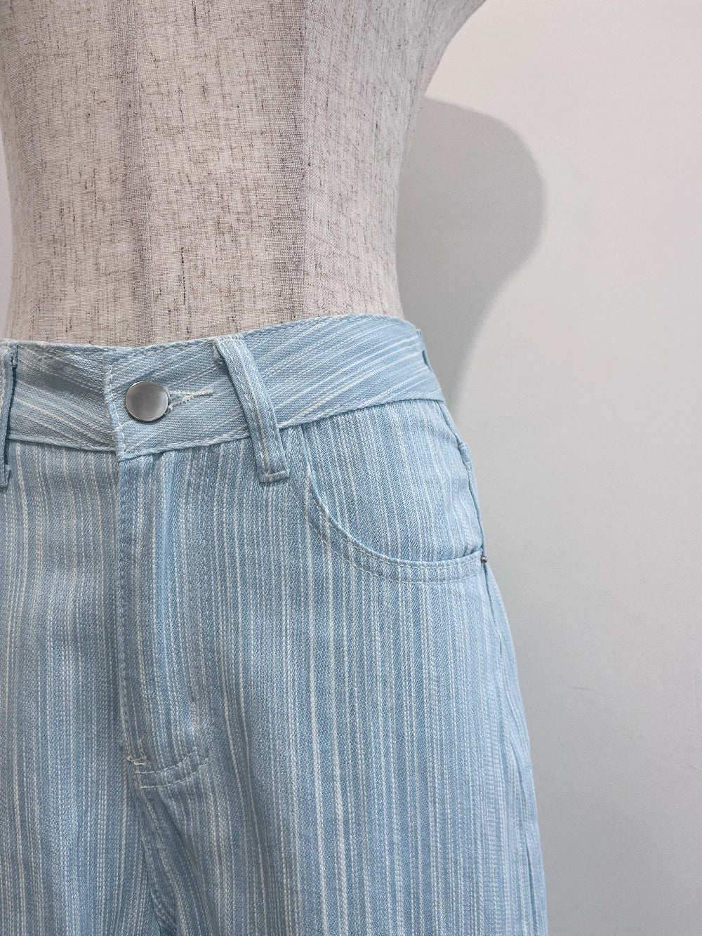 <SL2242648> stripe color pants