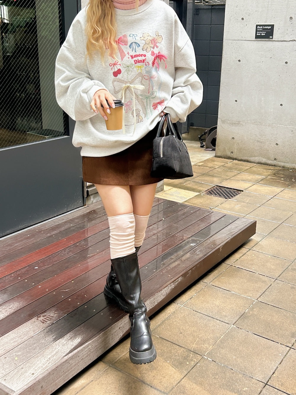 <SL2243664> ribbon vintage design sweat