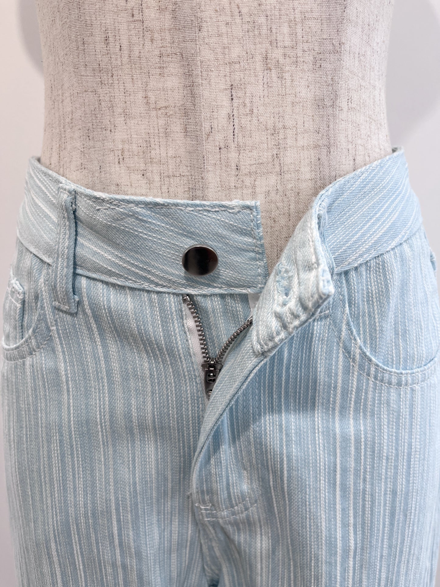 <SL2242648> stripe color pants