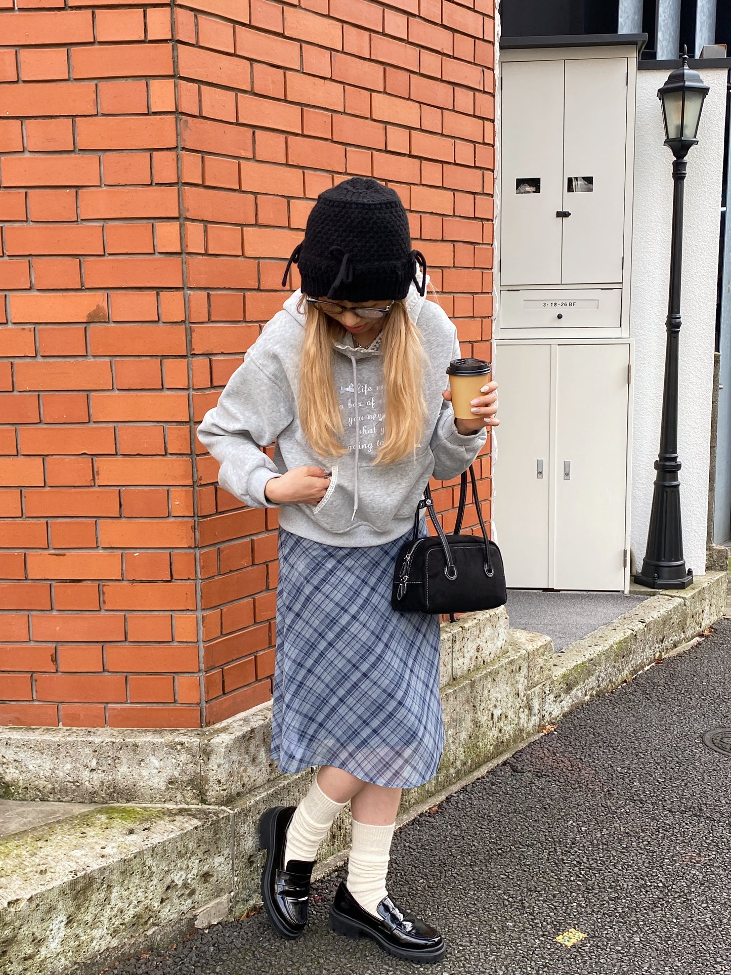 <SL1243604> suede shoulder bag