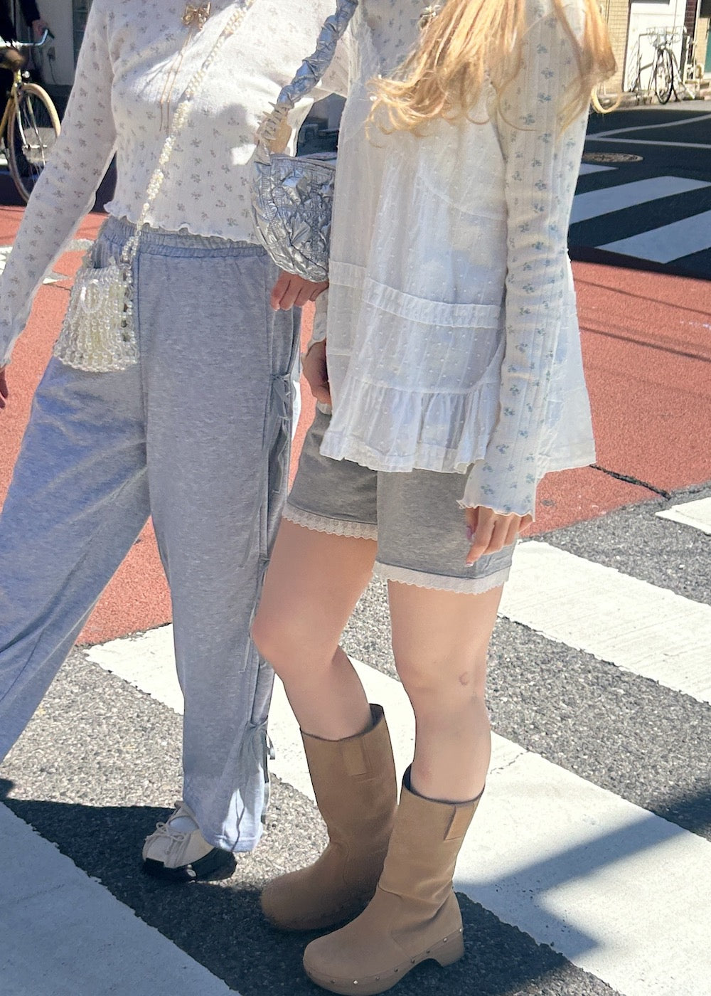 <SL2241628> flower mellow long tee