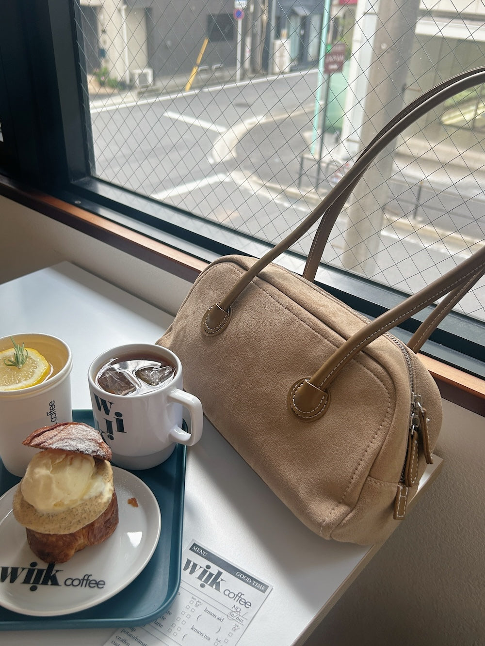 <SL1243604> suede shoulder bag