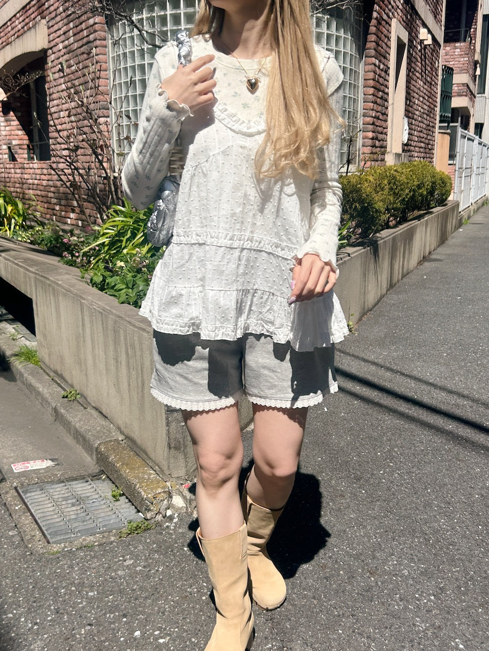 <SL2241628> flower mellow long tee