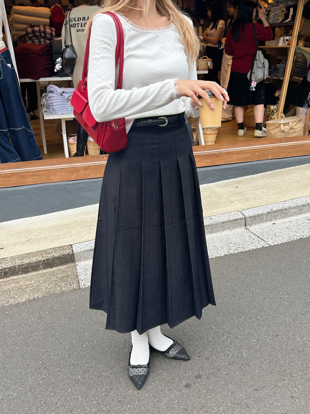 <SL2243675> ribbon point tops