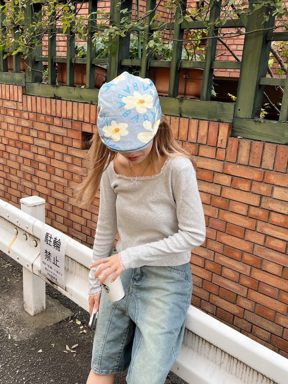 <SL2243675> ribbon point tops