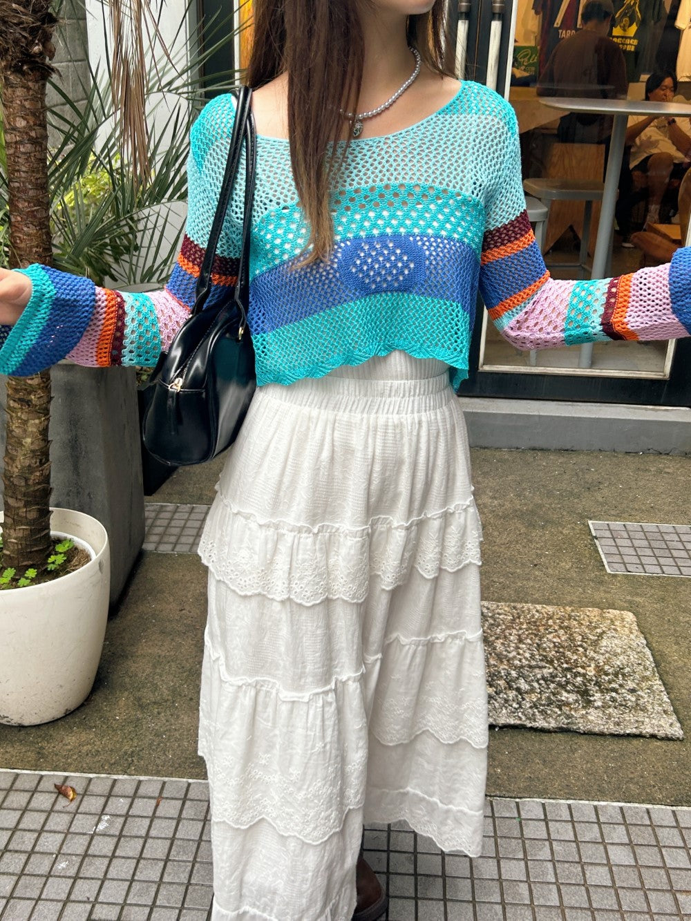 <SL2243618> マルチメッシュクロップドトップス
