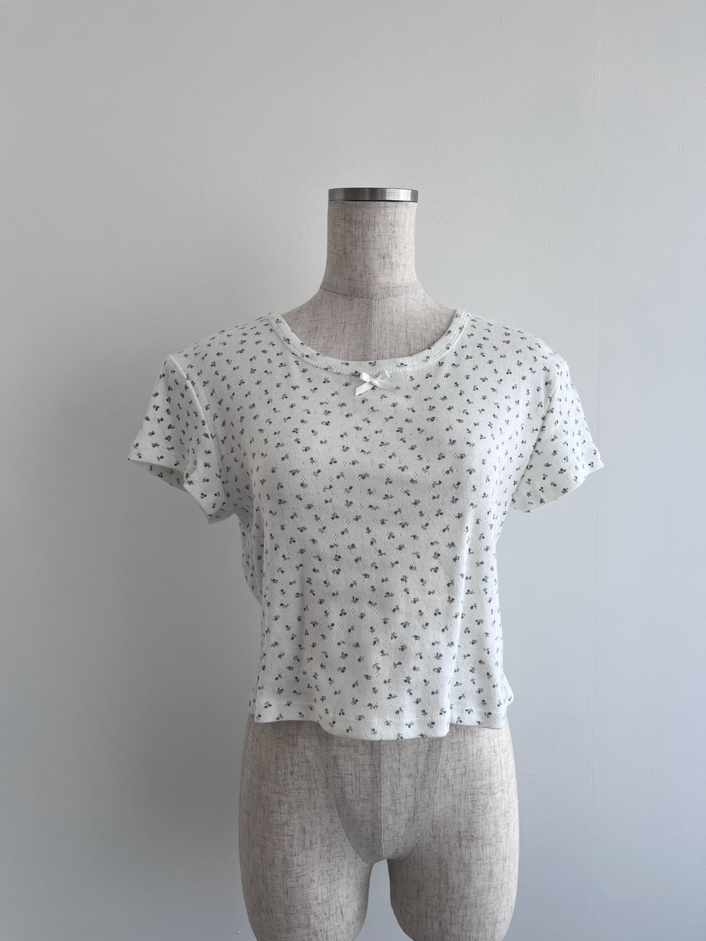 <SL2242614> romantic flower tee