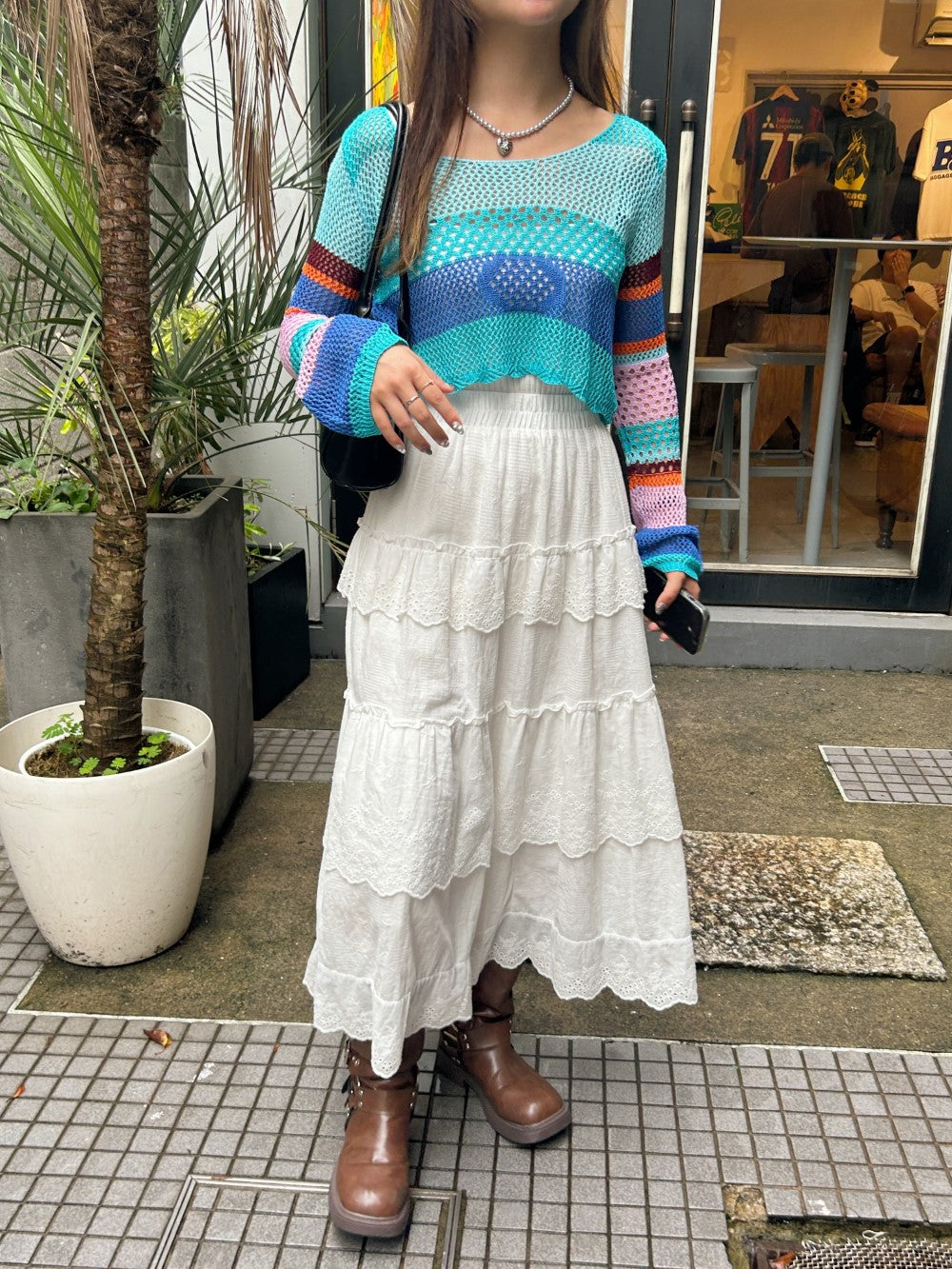 <SL2243618> マルチメッシュクロップドトップス