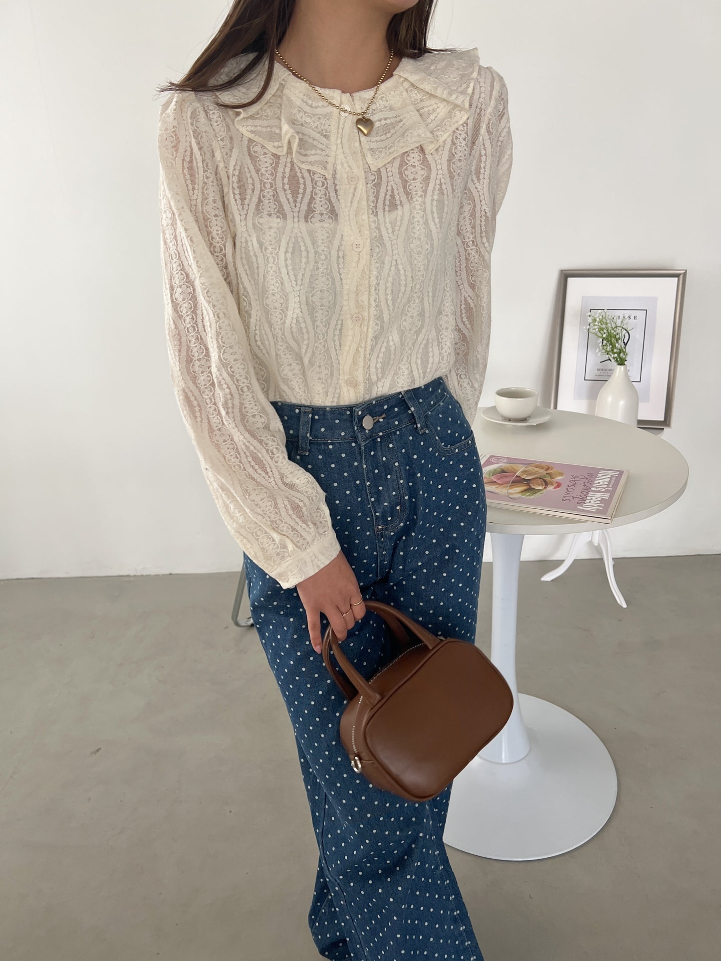 <SL2234639> vintage like frill blouse