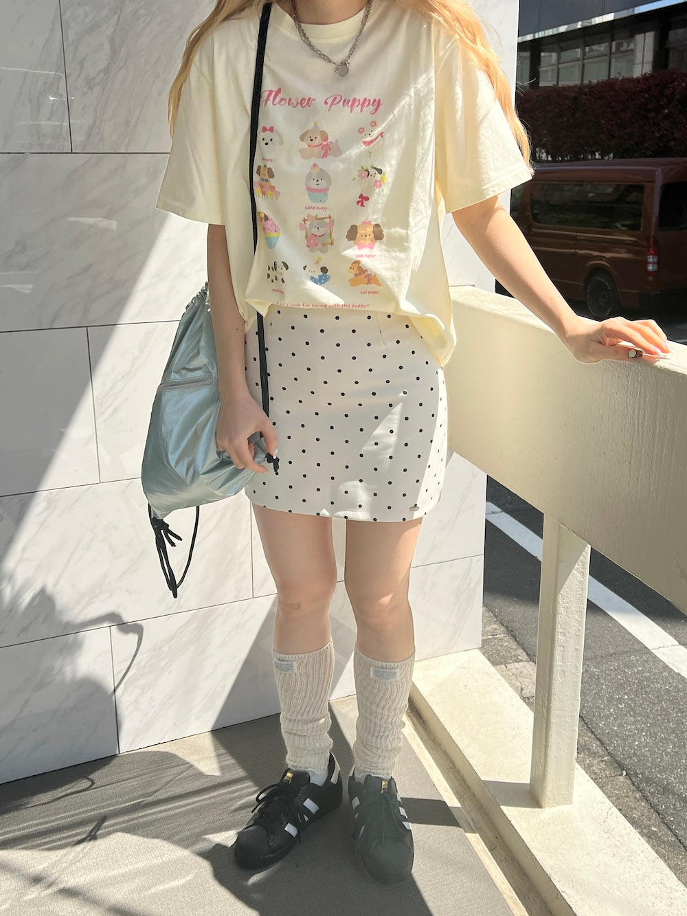 <SL2252609> Flower dog T