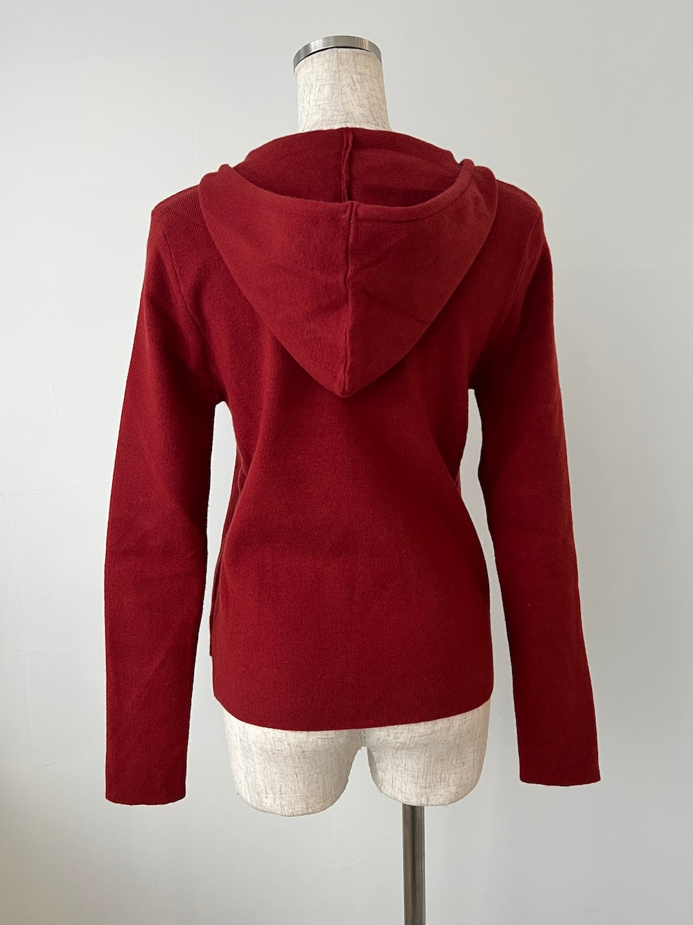 <IN2244703> レイヤード風フーディーニット