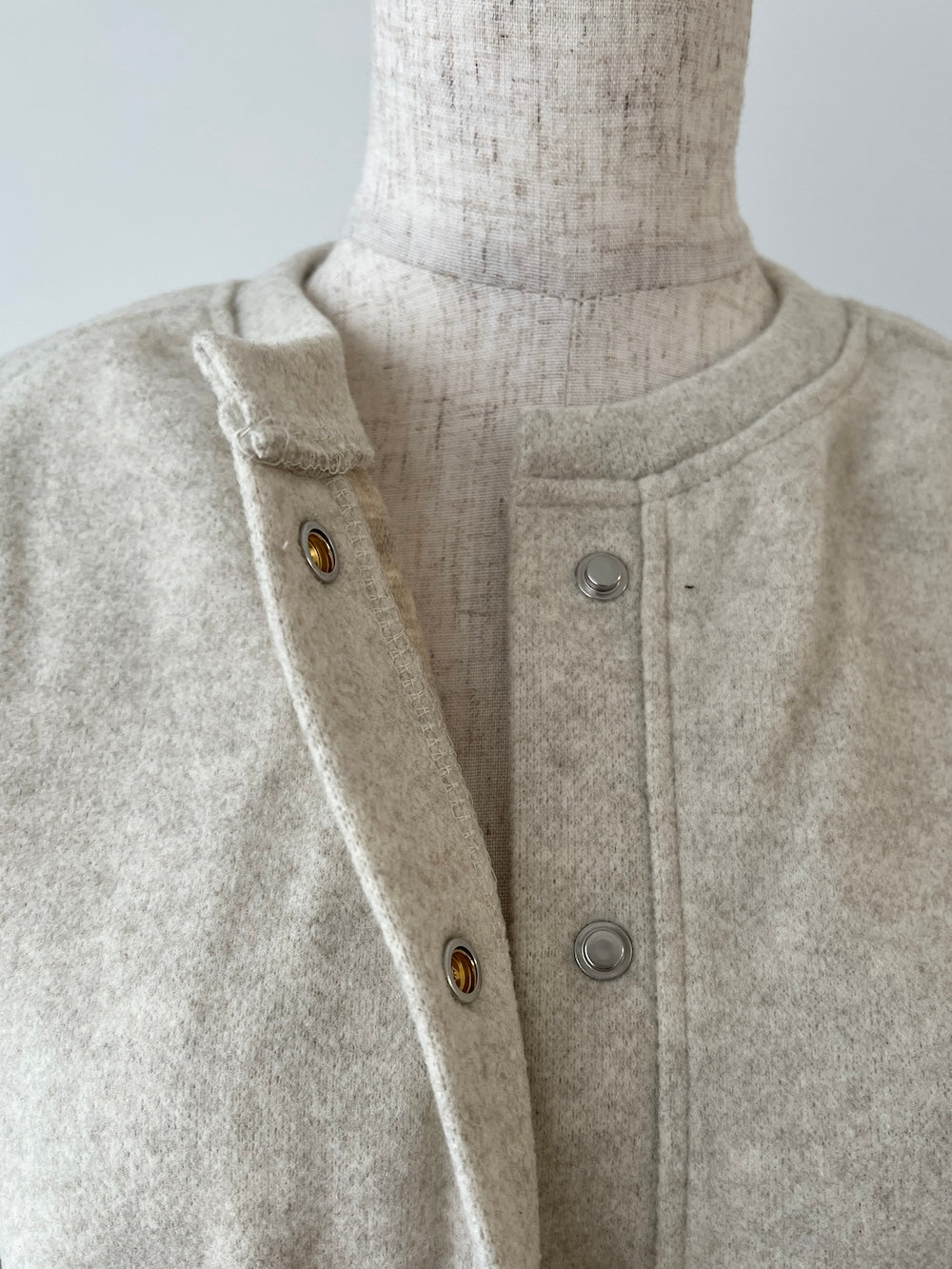 <IN2244709> クルーネックライトブルゾン