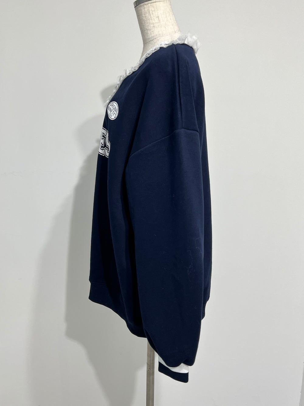 <SL2244628> 裏起毛レースフリルネックスウェット