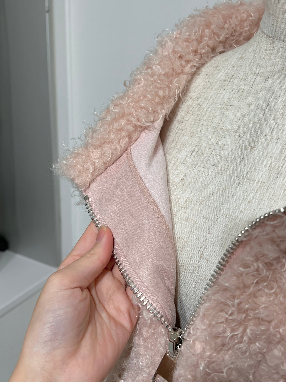 <SL2244632> プードルファージップショートコート