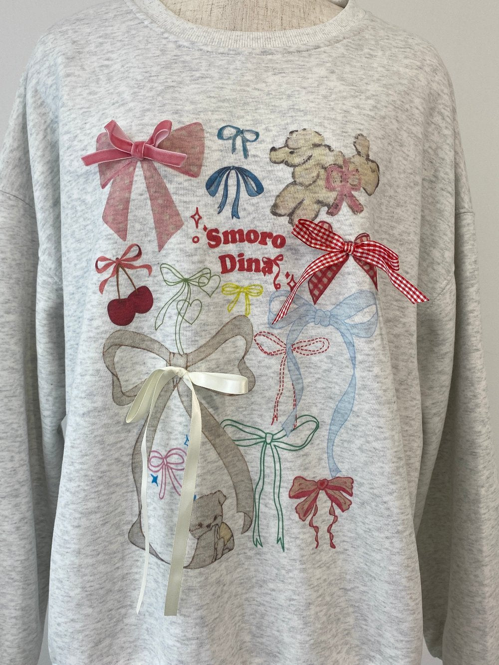 <SL2243664> ribbon vintage design sweat