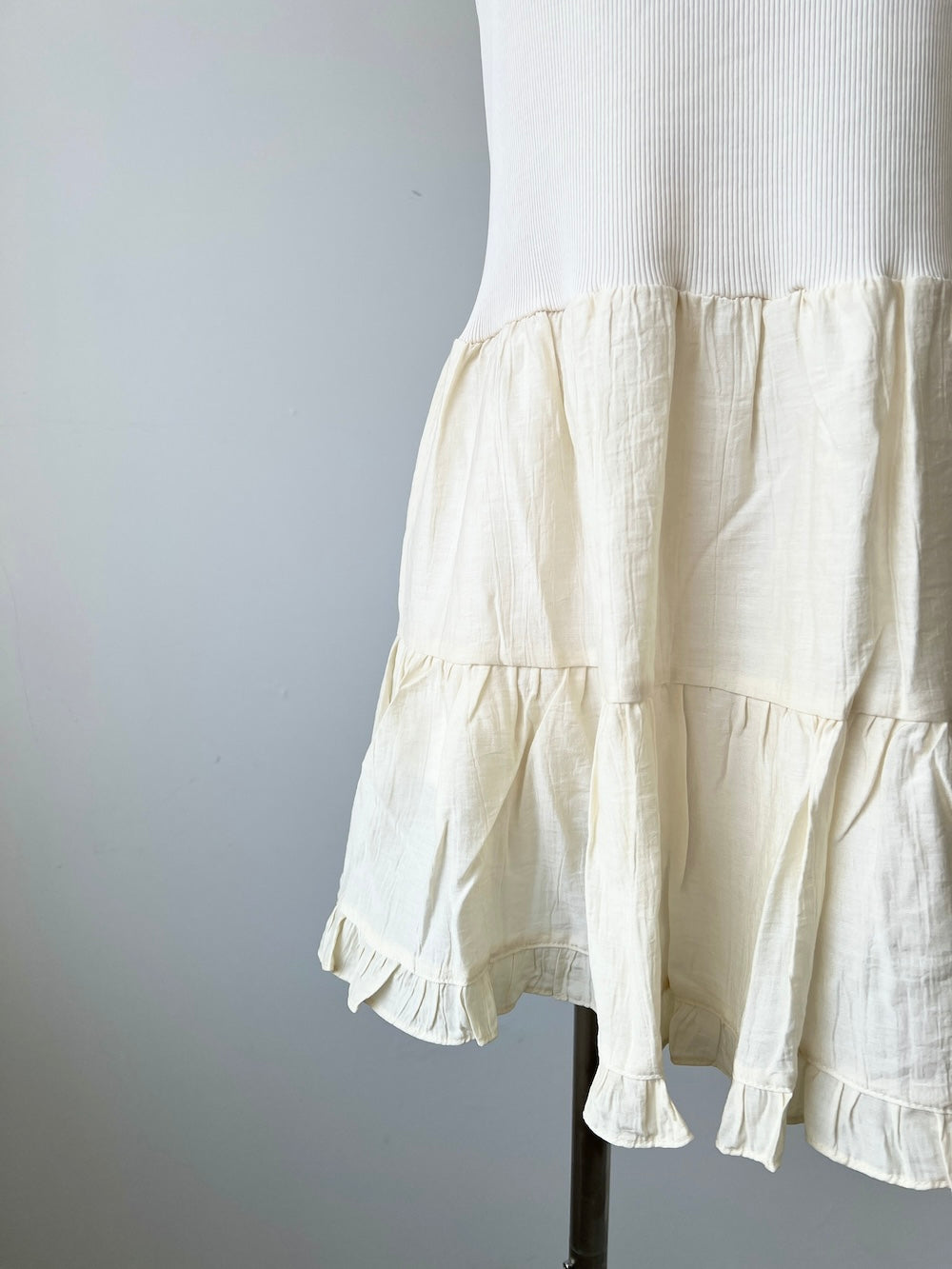 <SL2251664> 切り替えフレアミディワンピース