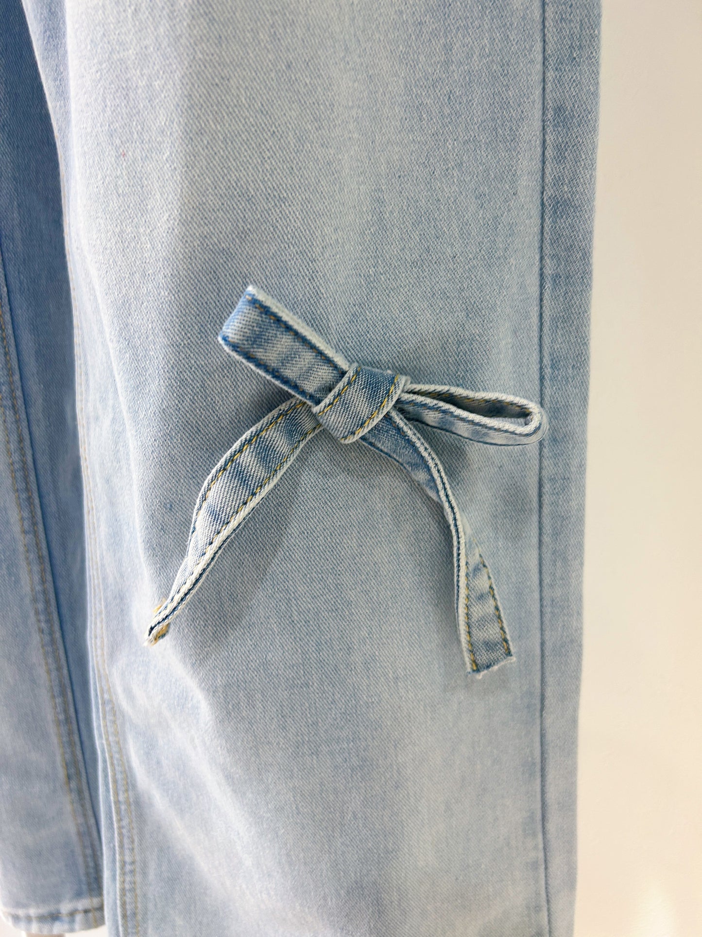 <SL2234658> ribbon point denim