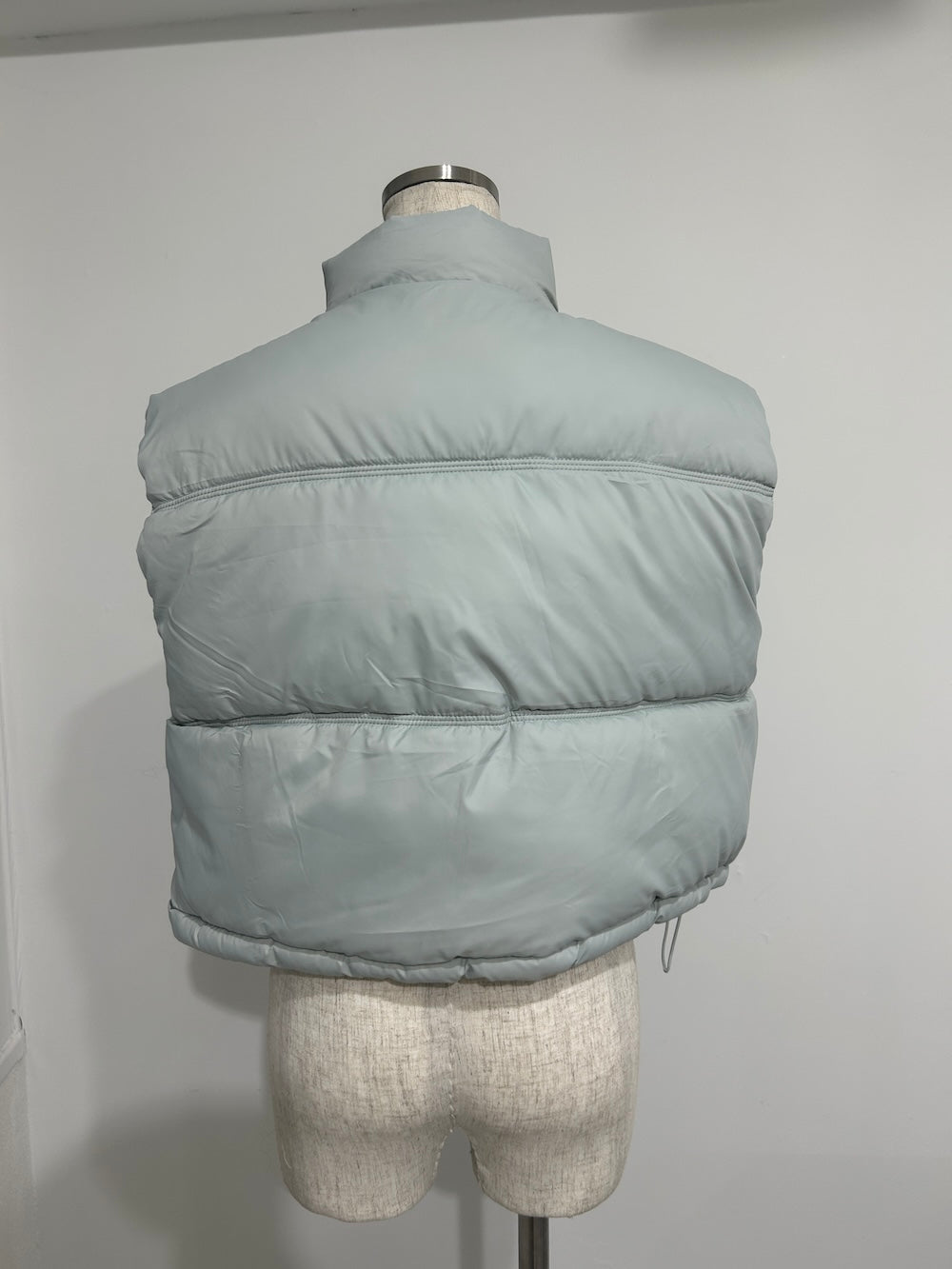 <LI2244101> コンパクトダウンベスト