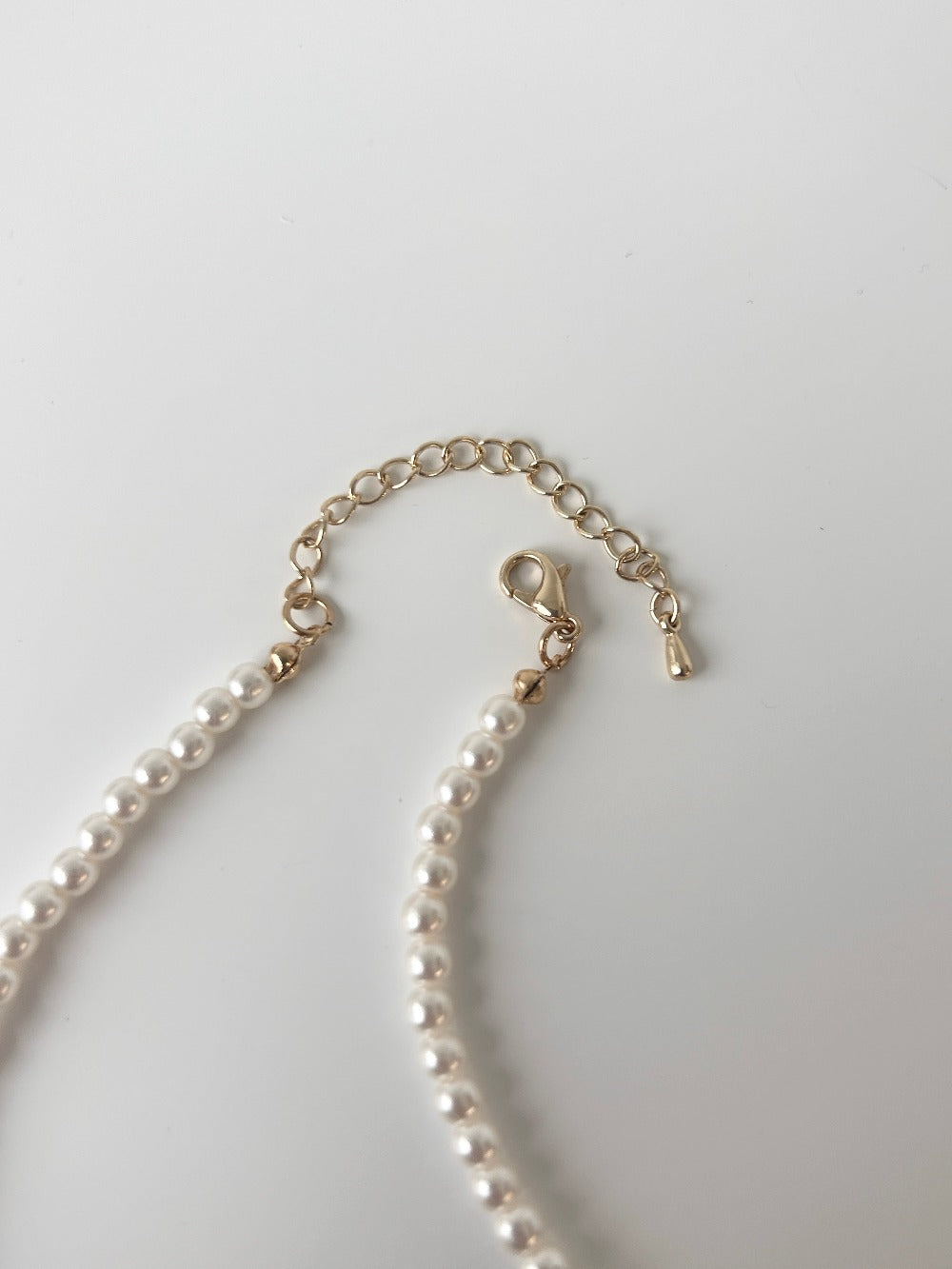 <SL4241611> リボンポイントパールネックレス