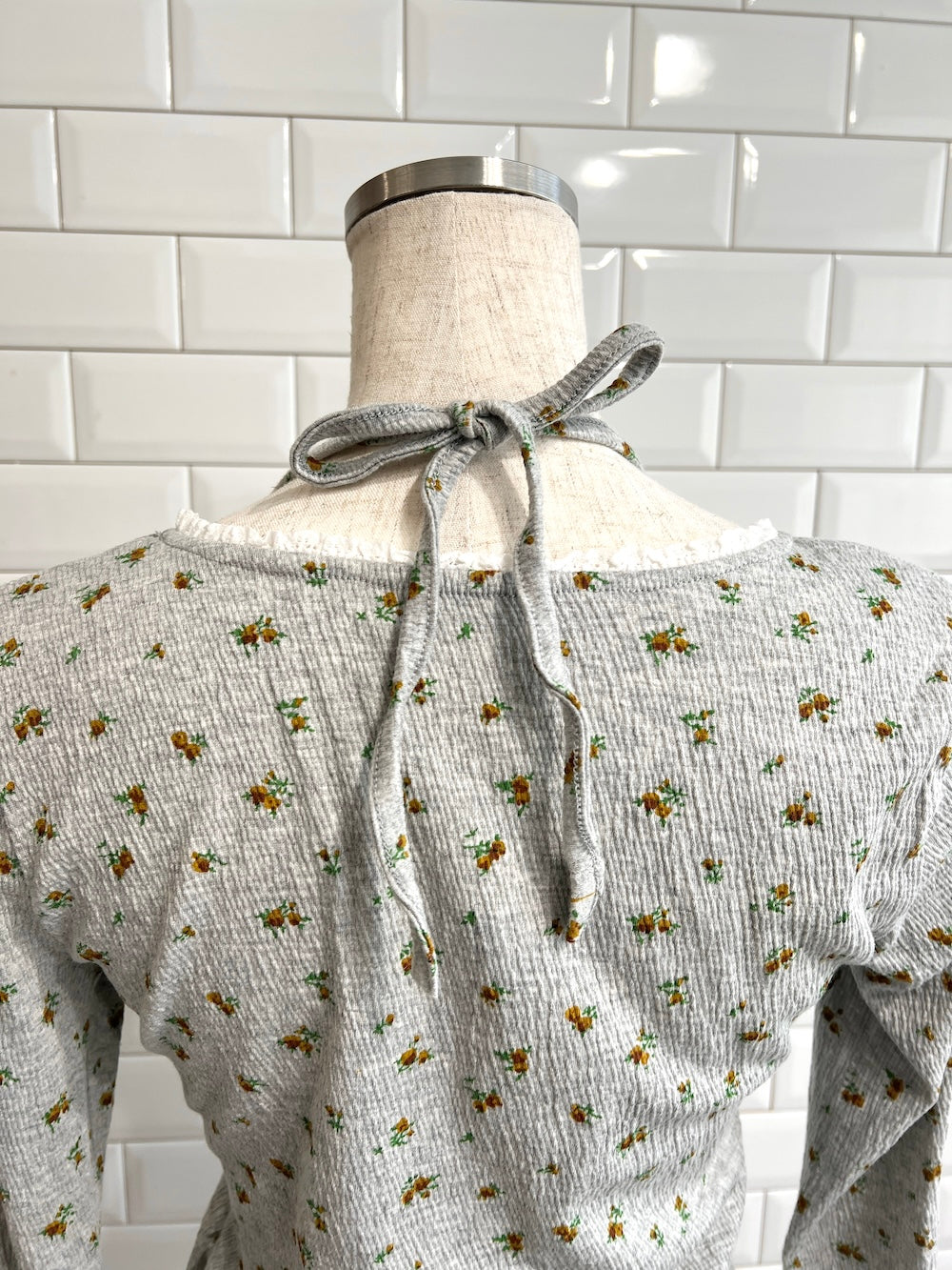 <GR2251502> フラワーリボントップス