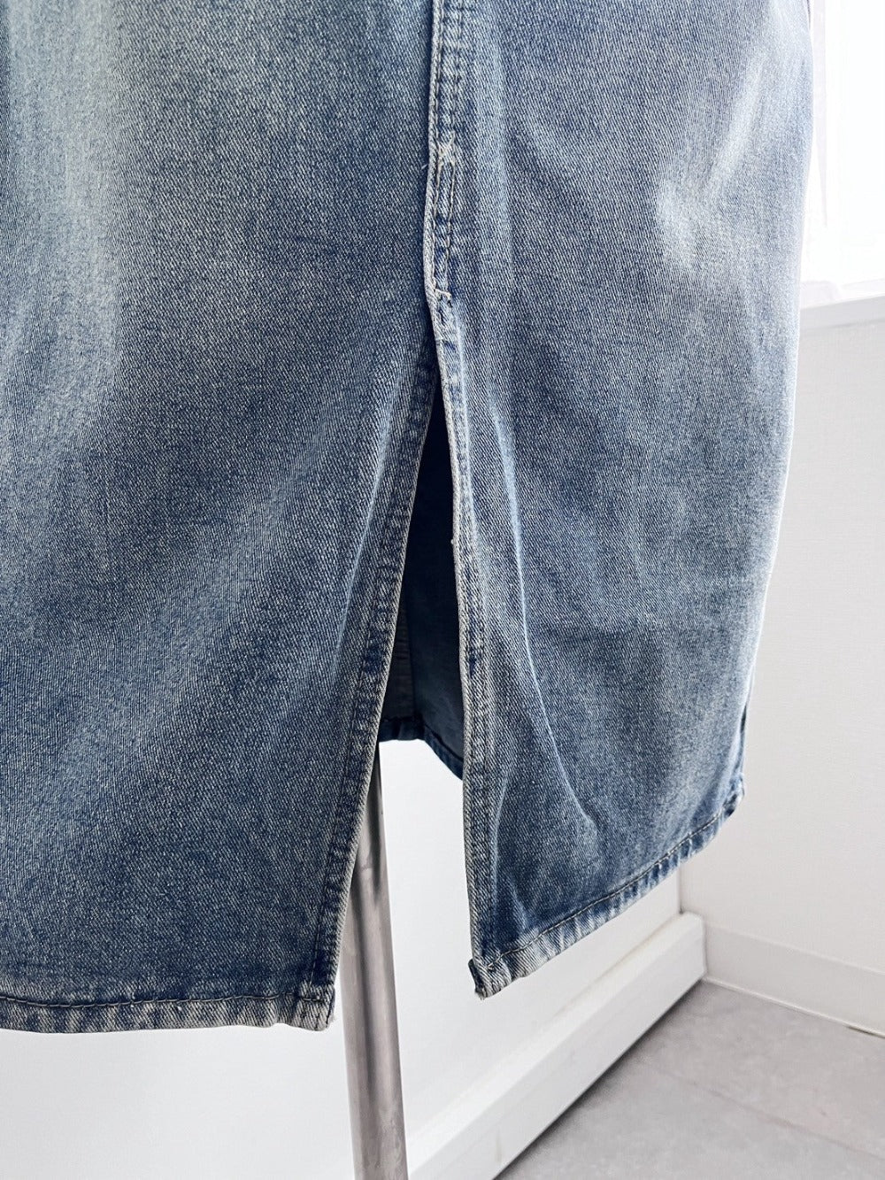 <RN2242004> スリットデニムスカート