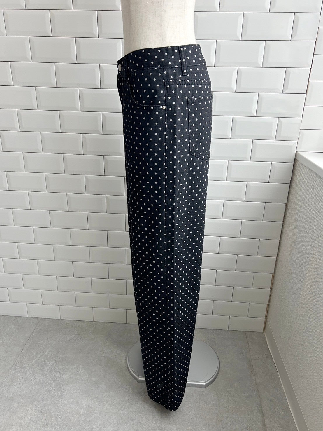 <SL2242647> dot denim pants