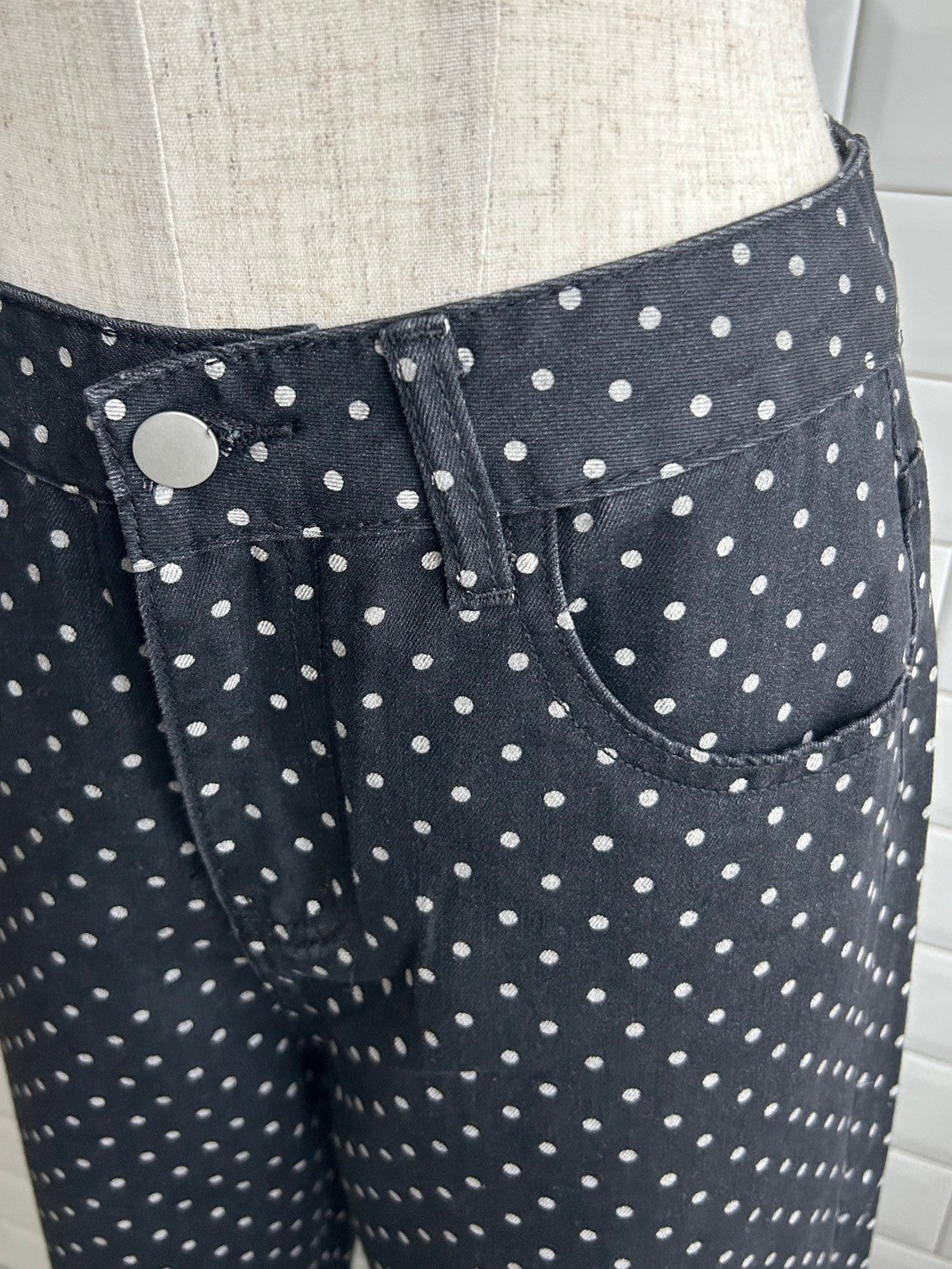 <SL2242647> dot denim pants