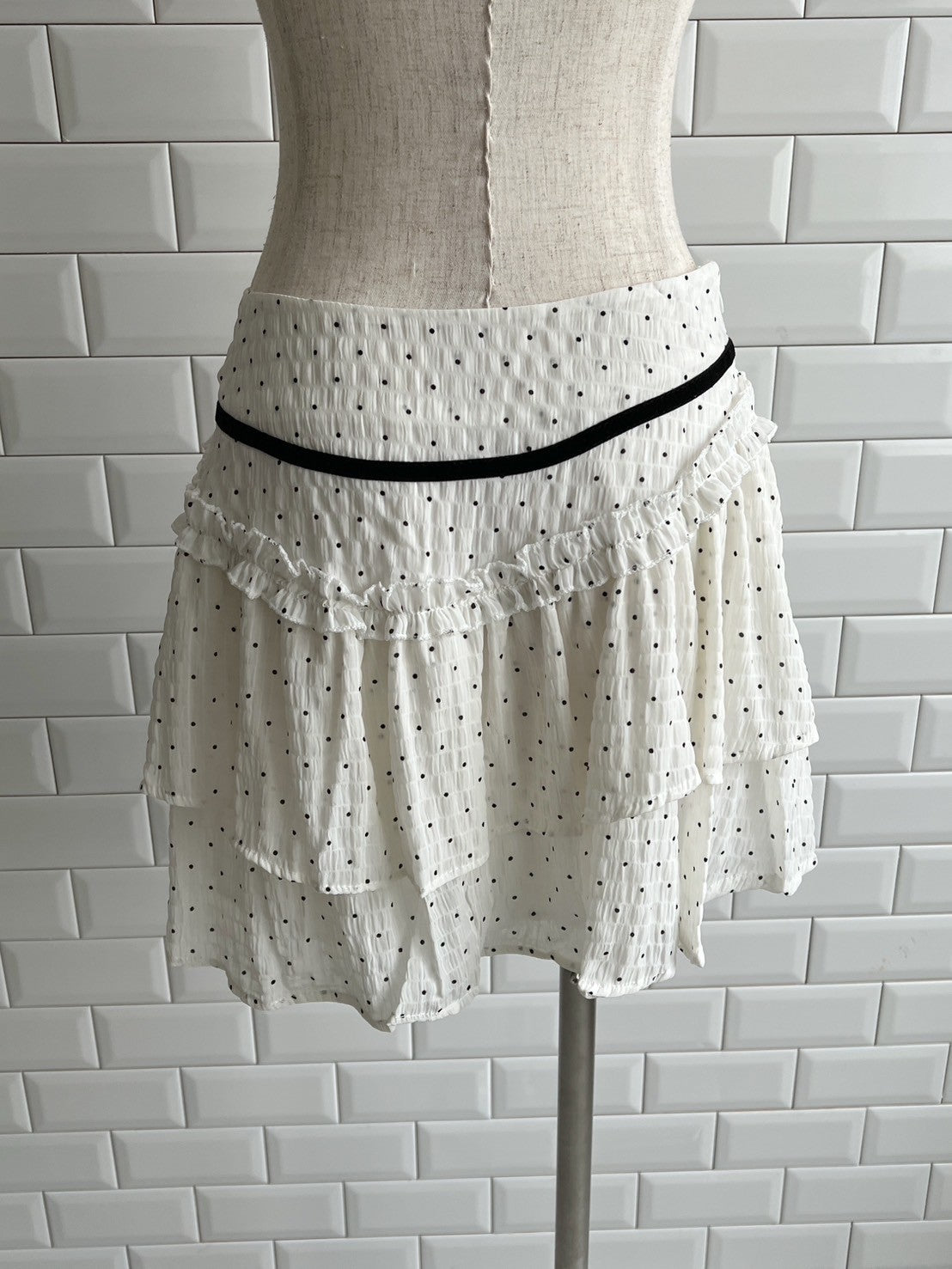 <QU2242208> ドットティアードミニスカート