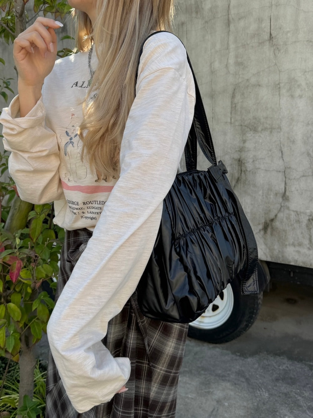 <SL2243680> cat print long tee