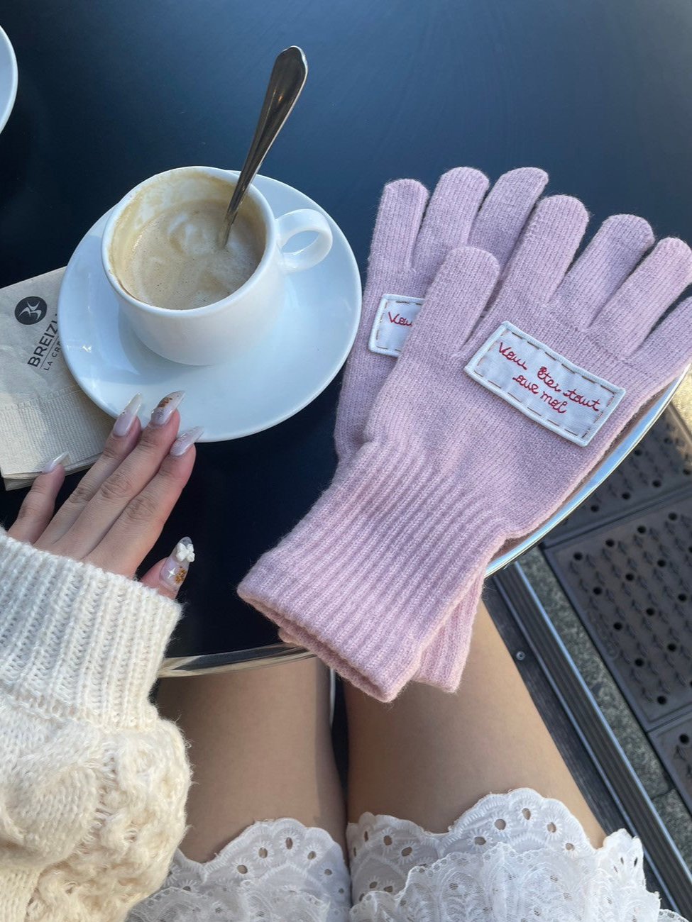 <QU4234202> フィンガーホール刺繍手袋