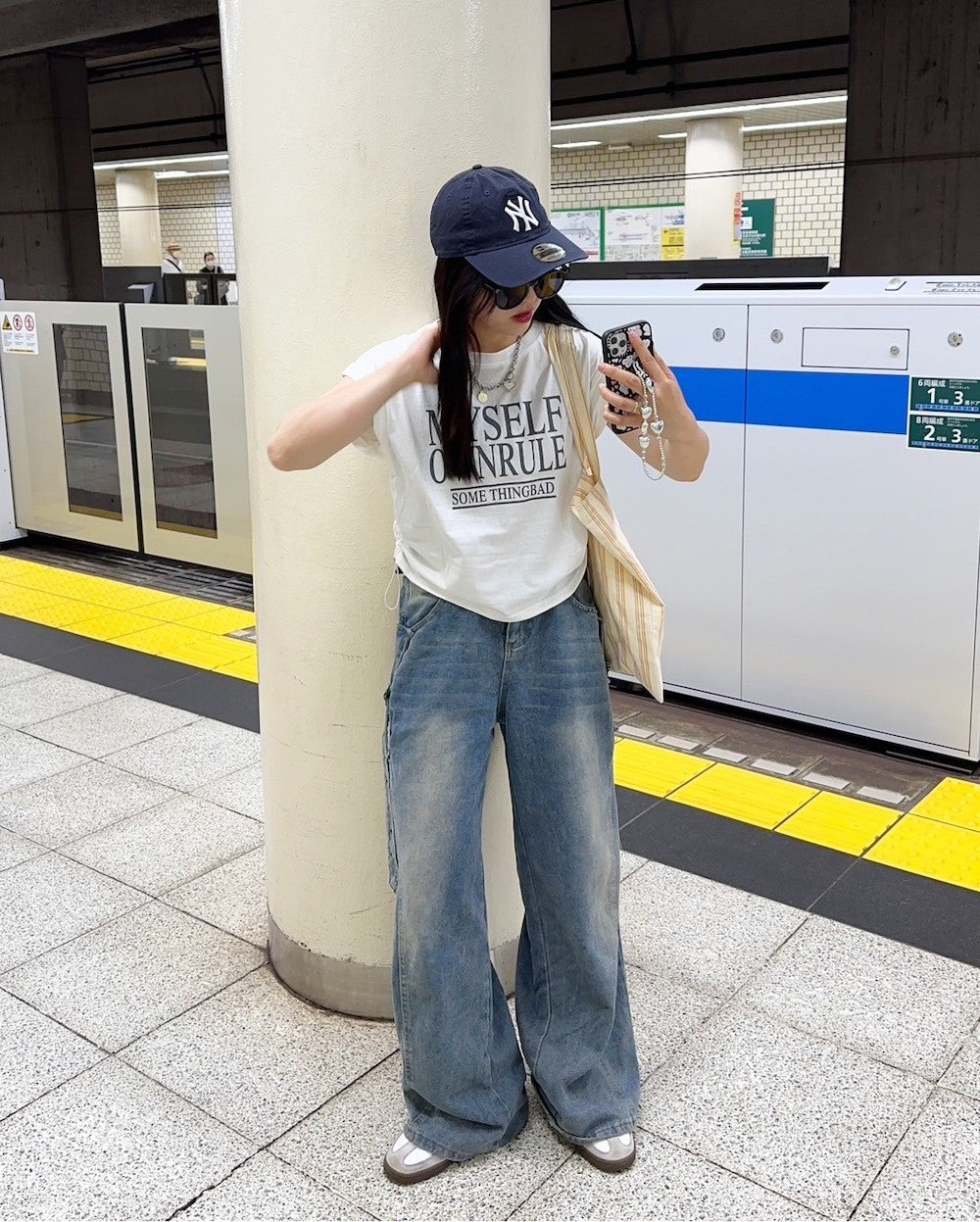 <CH2242808> サイドドロストクロップドTシャツ