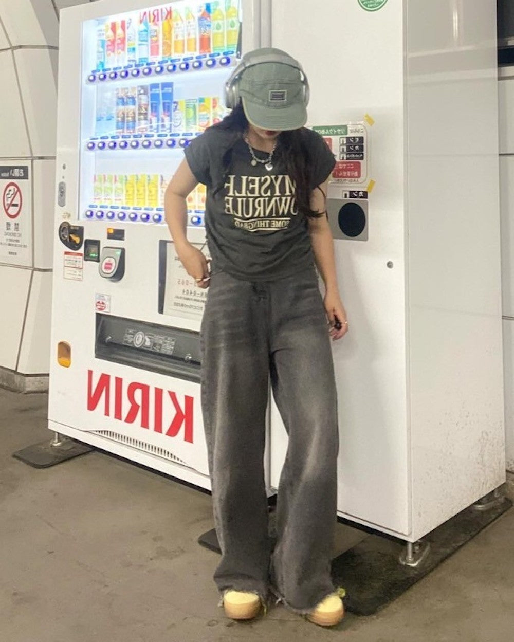 <CH2242808> サイドドロストクロップドTシャツ