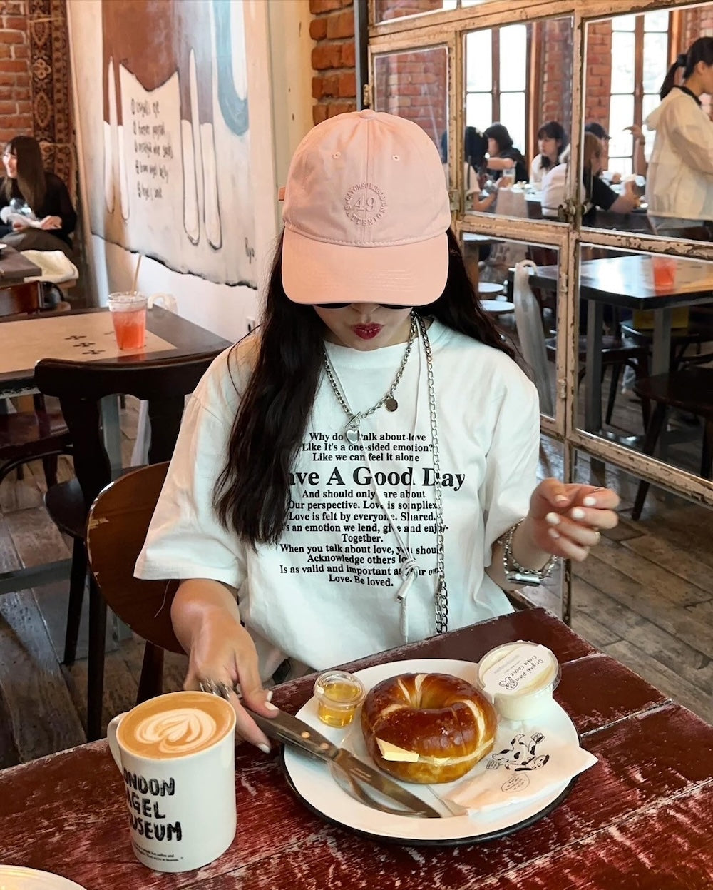 ※ラスト3点!<CH2242821> ロゴTシャツ