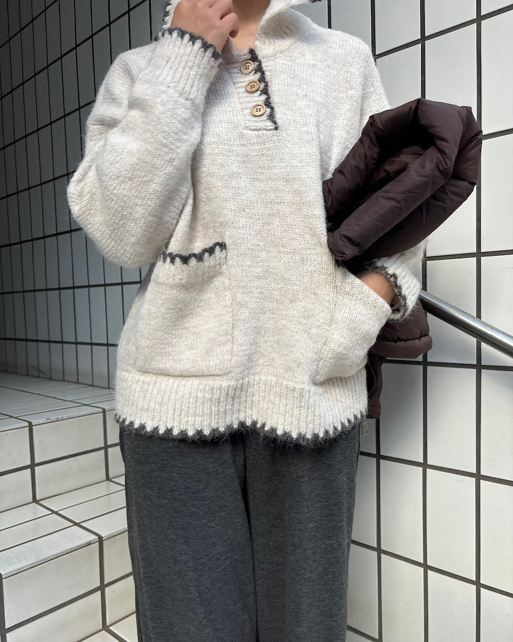 <LI2244106> バイカラーステッチビッグニット