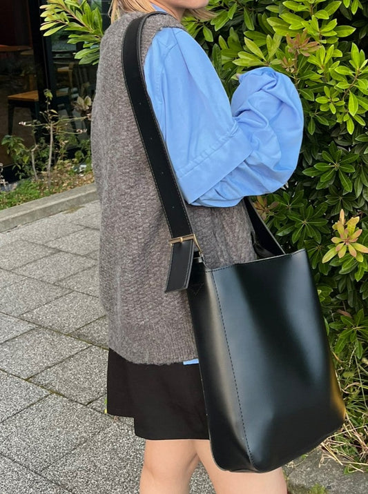 ※各色ラスト1点!<IT1233448> ポーチ付きトートバッグ