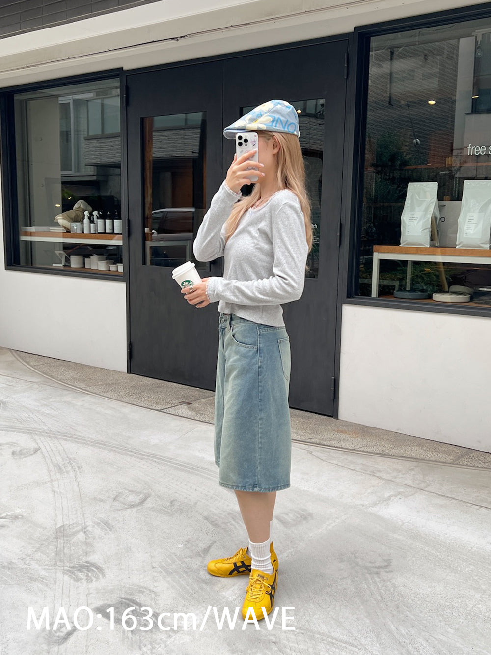 <SL2243675> ribbon point tops