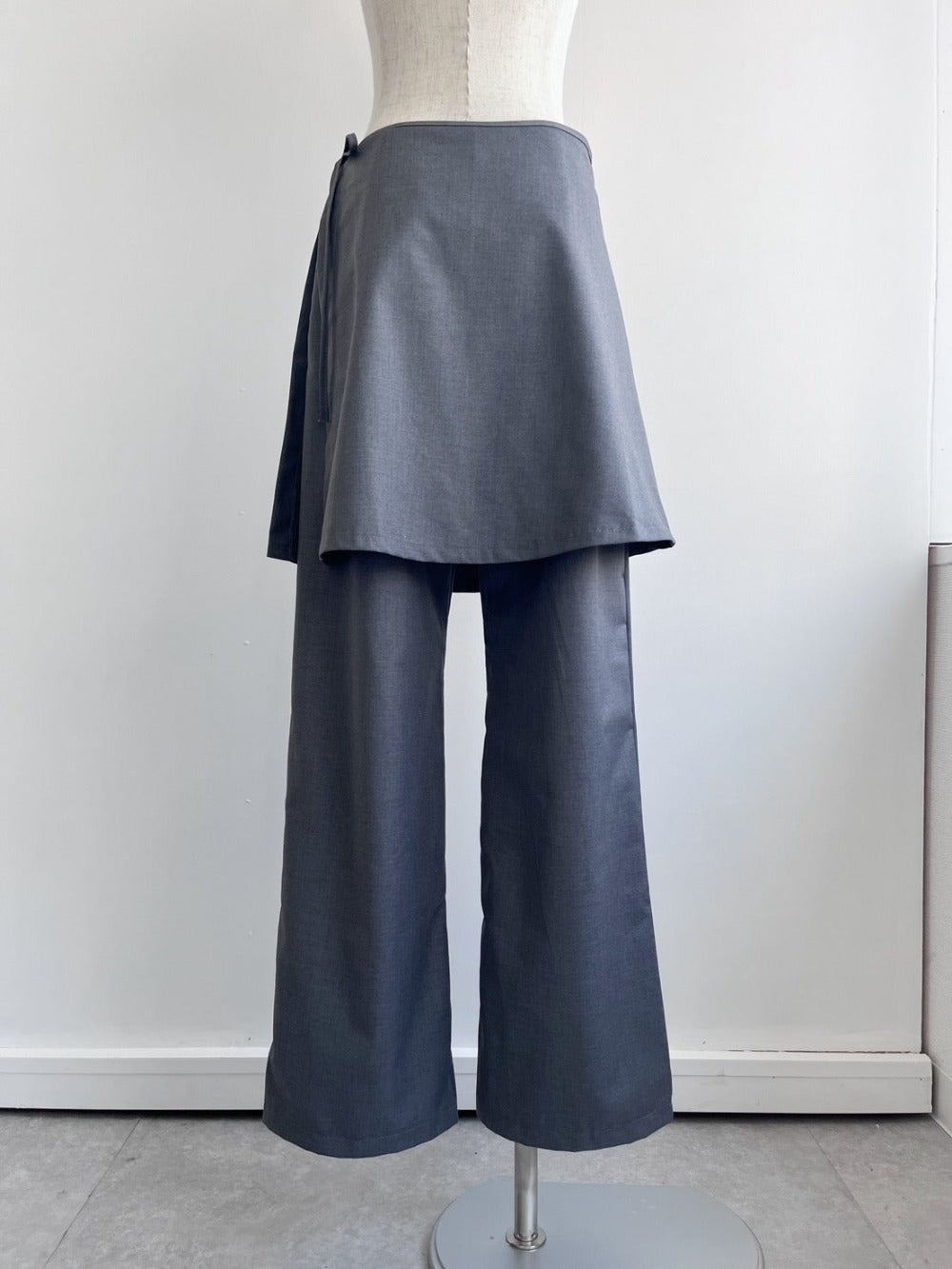 <SL2241672> 取り外し可能スカートパンツ