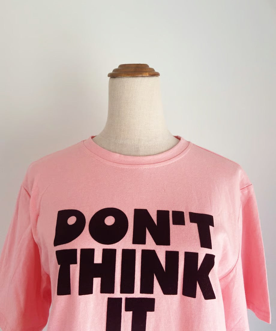 ※残りわずか! <AN2231430> フロッキーロゴTシャツ