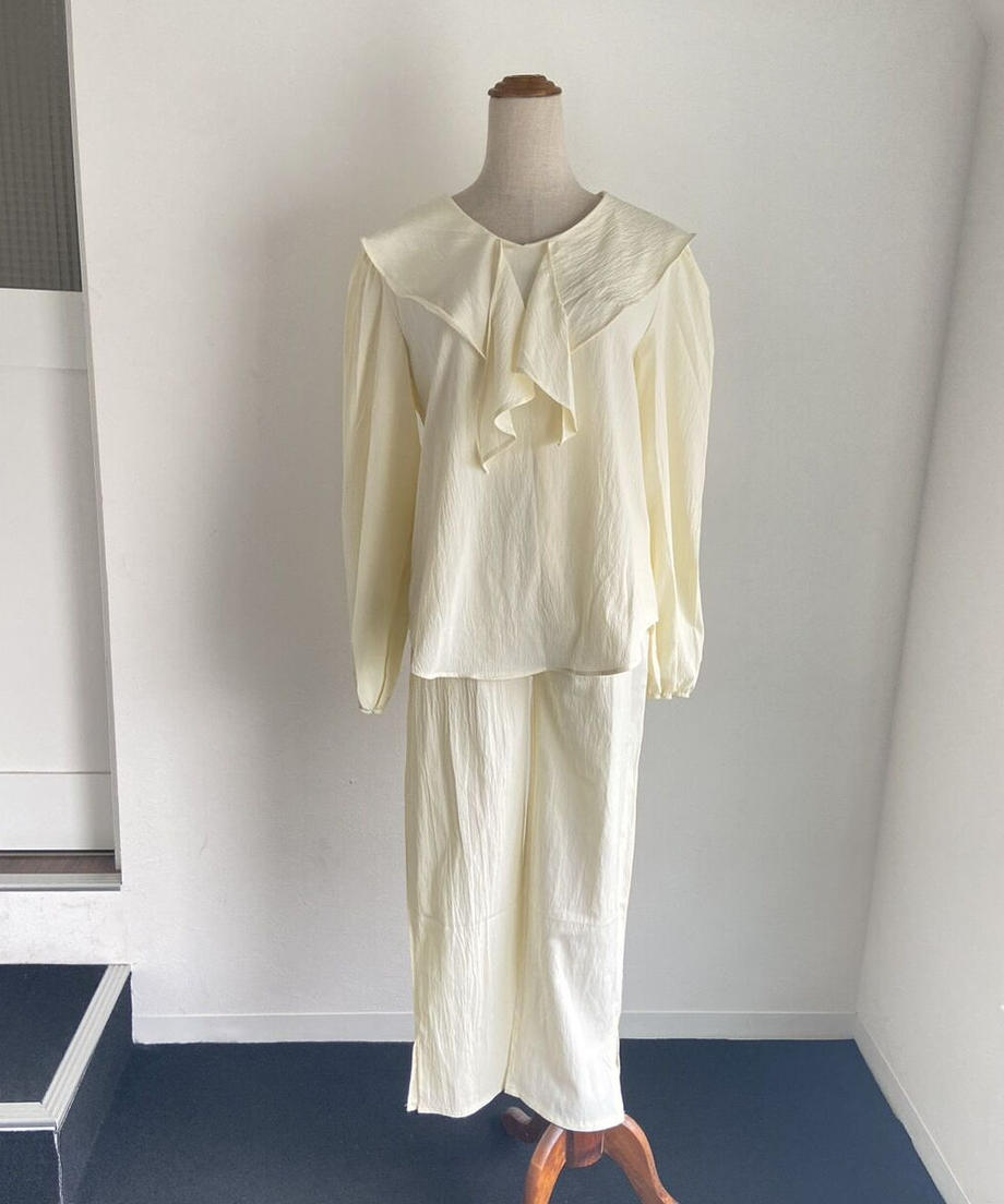 <IT2232418> ビッグカラーフリルセットアップ