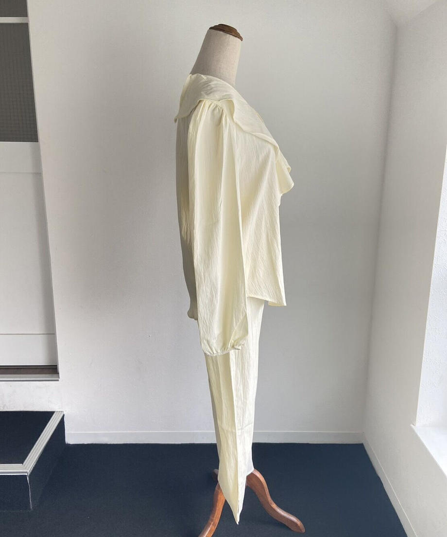 <IT2232418> ビッグカラーフリルセットアップ