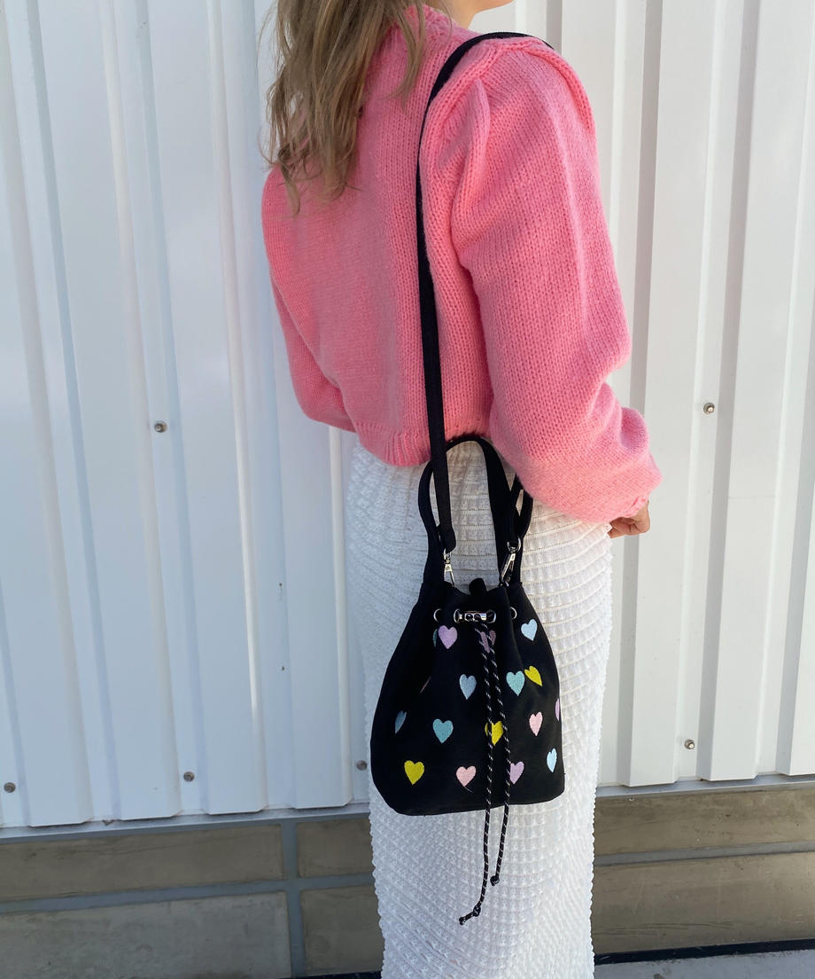 <SL1223701> 2WAYハート刺繍巾着バッグ